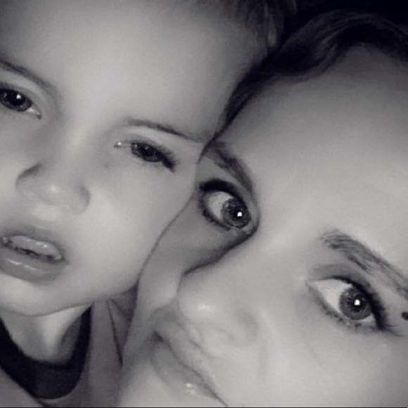 My name is Devyn, I’m a mother of 4!! 💕 - Picture 7 of 14